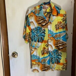 Thumbs Up for Him men’s ’Island’ shirt sz L 100% rayon Palm trees water & beach